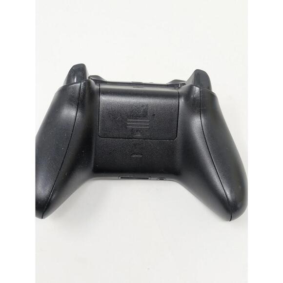 Microsoft Xbox One Wireless Controller Model 1708 -With Rechargeable Pack Black - Picture 2 of 6